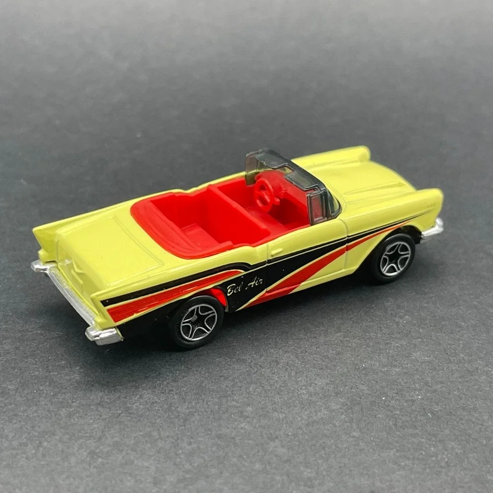 Matchbox 1957 '57 Chevrolet Chevy Bel Air Convertible Car Yellow Diecast 1/66‎